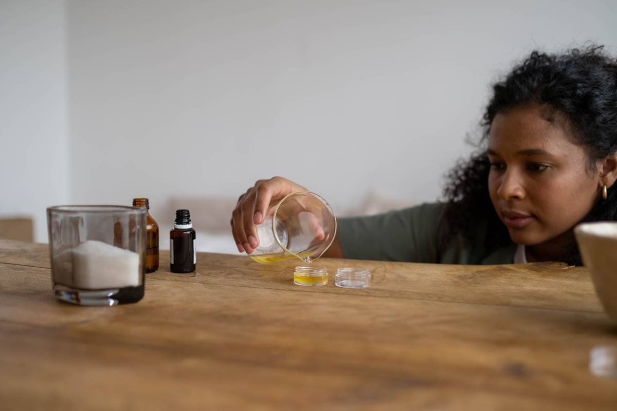 Antioxidant Protective Balm: Your Skin’s Invisible Force Field Against Pollution & Stress