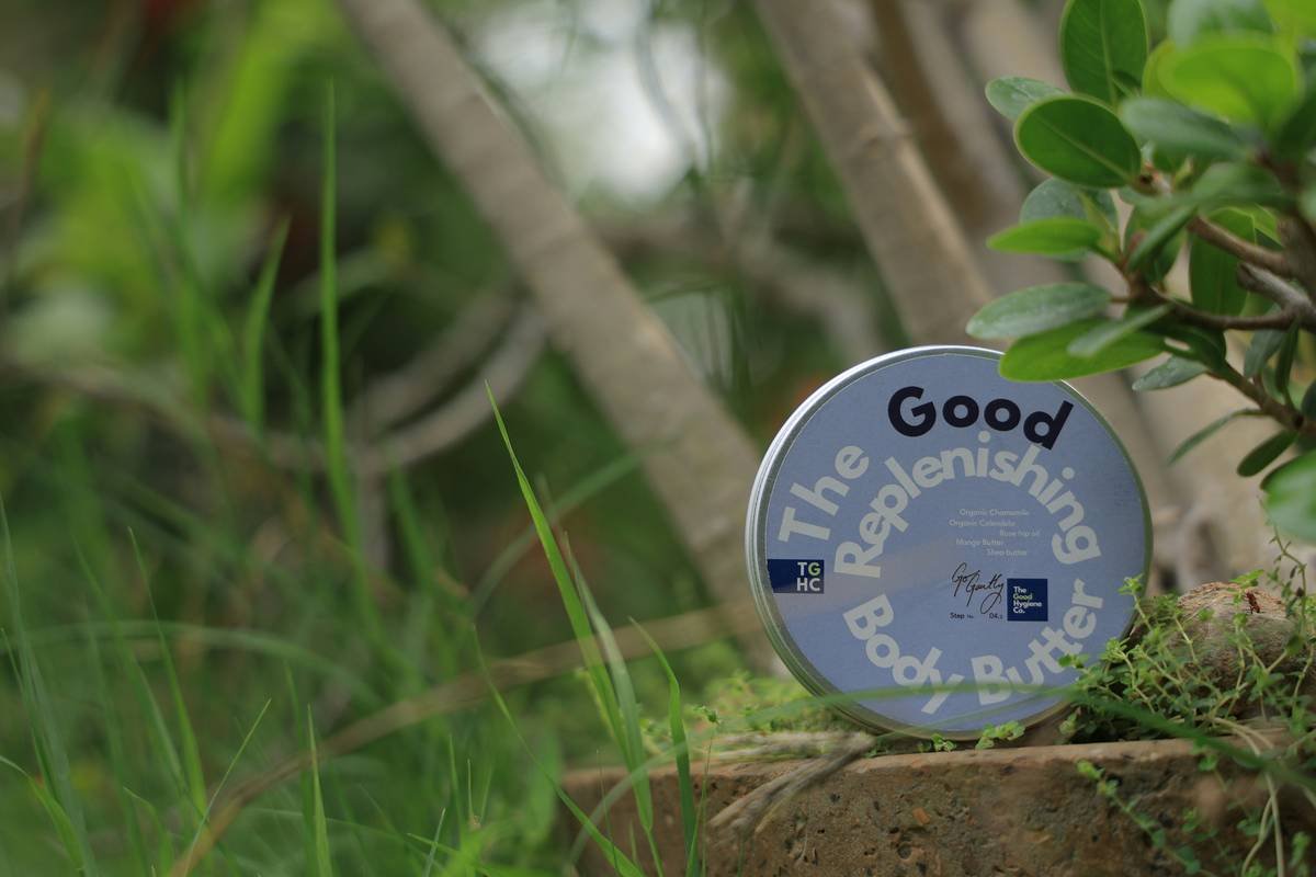 Hydrating Botanical Balm: Your Skin’s Secret Weapon Against Dryness & Dullness