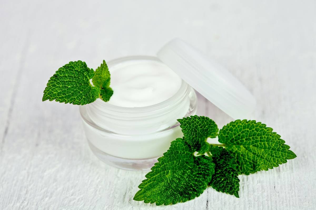 Why Your Skin is Begging for an Organic Skin Hydrating Balm (And How to Pick the Right One)